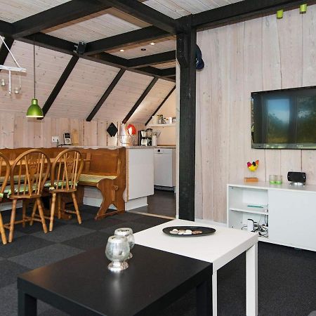 6 Person Holiday Home In R M Toftum  Extérieur photo