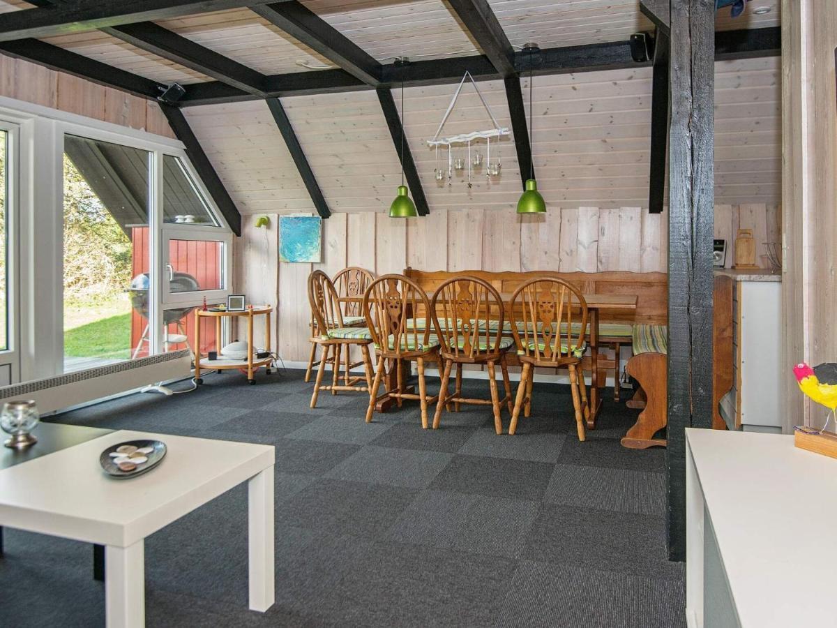 6 Person Holiday Home In R M Toftum  Extérieur photo